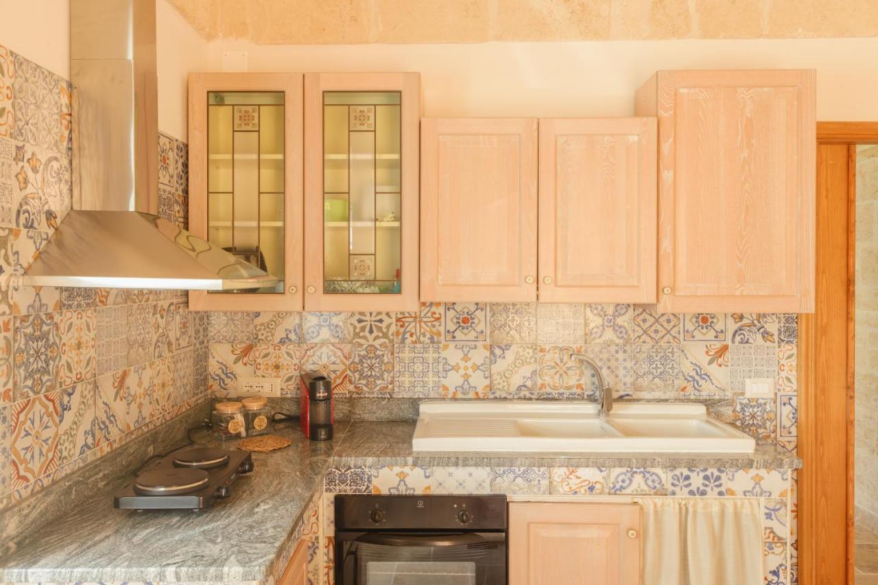 Casolare Lodedo Aparthotel Ceglie Messapica Exterior photo