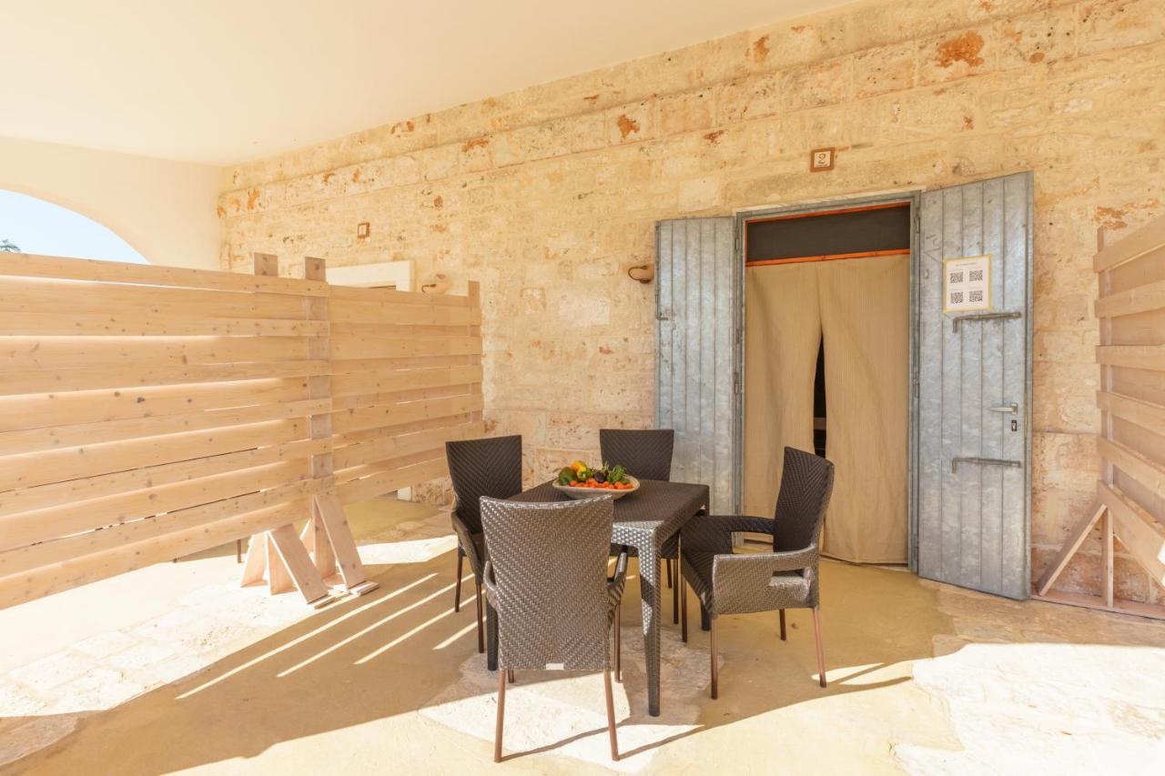 Casolare Lodedo Aparthotel Ceglie Messapica Exterior photo