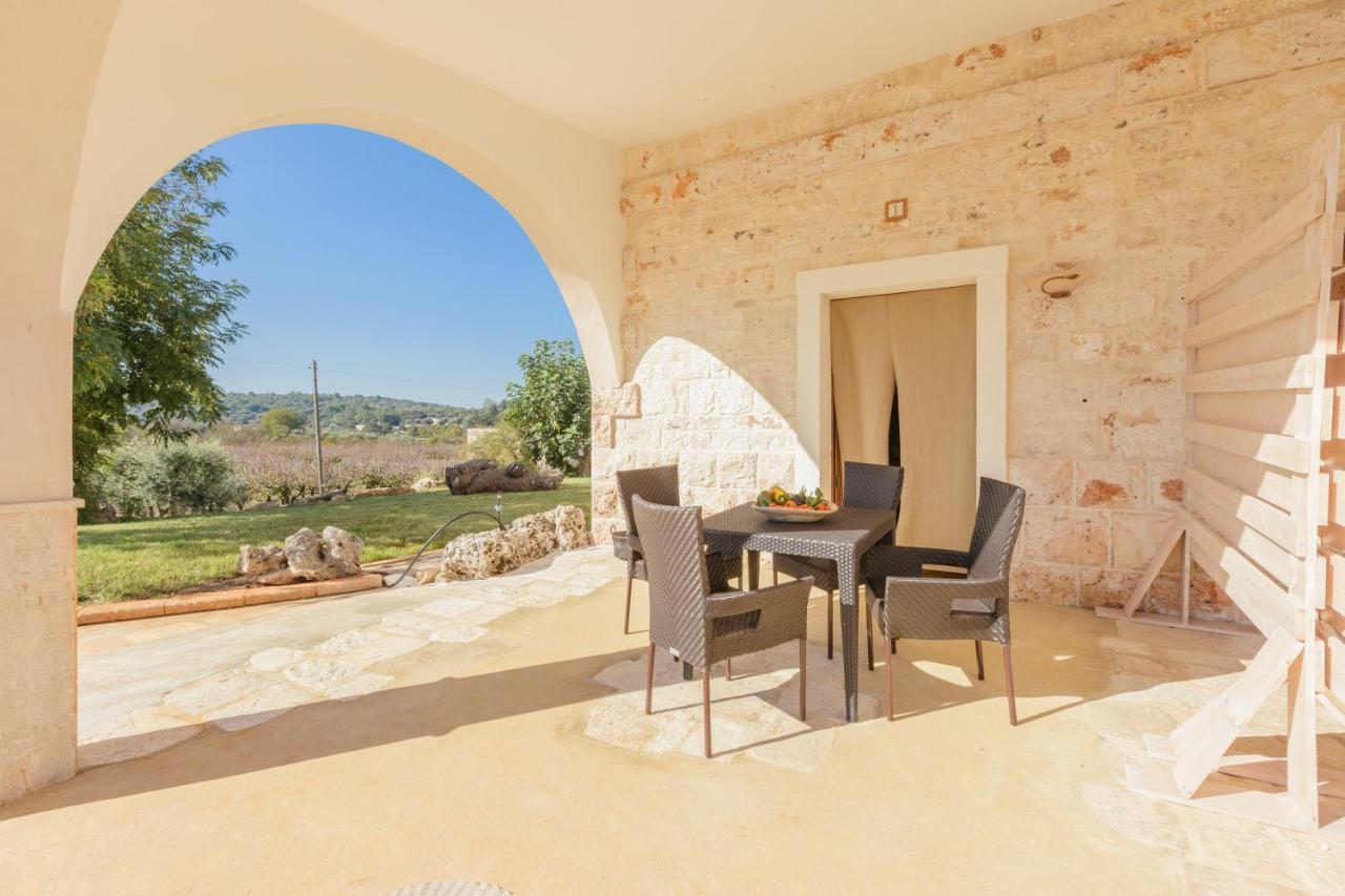 Casolare Lodedo Aparthotel Ceglie Messapica Exterior photo