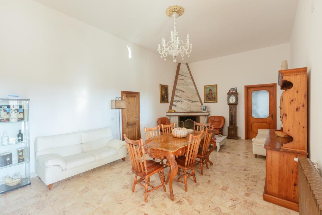 Casolare Lodedo Aparthotel Ceglie Messapica Exterior photo